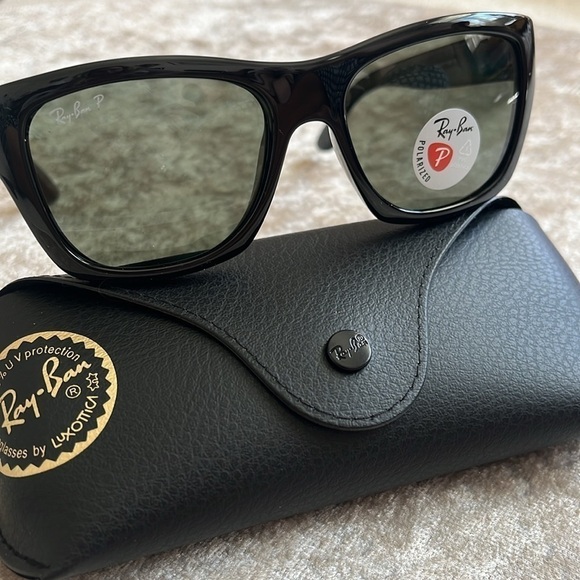 Brand New Ray-Ban Polarized Square Sunglasses Polished Black Frame Green Lens main image 6